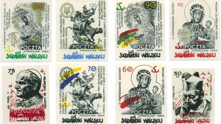 Eight Solidarność stamps that depict sculptures and religious figures
