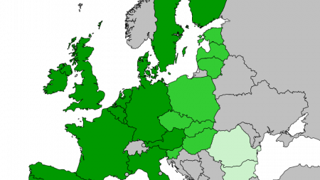 Map of Europe with shades of green marking the 2004 enlargement